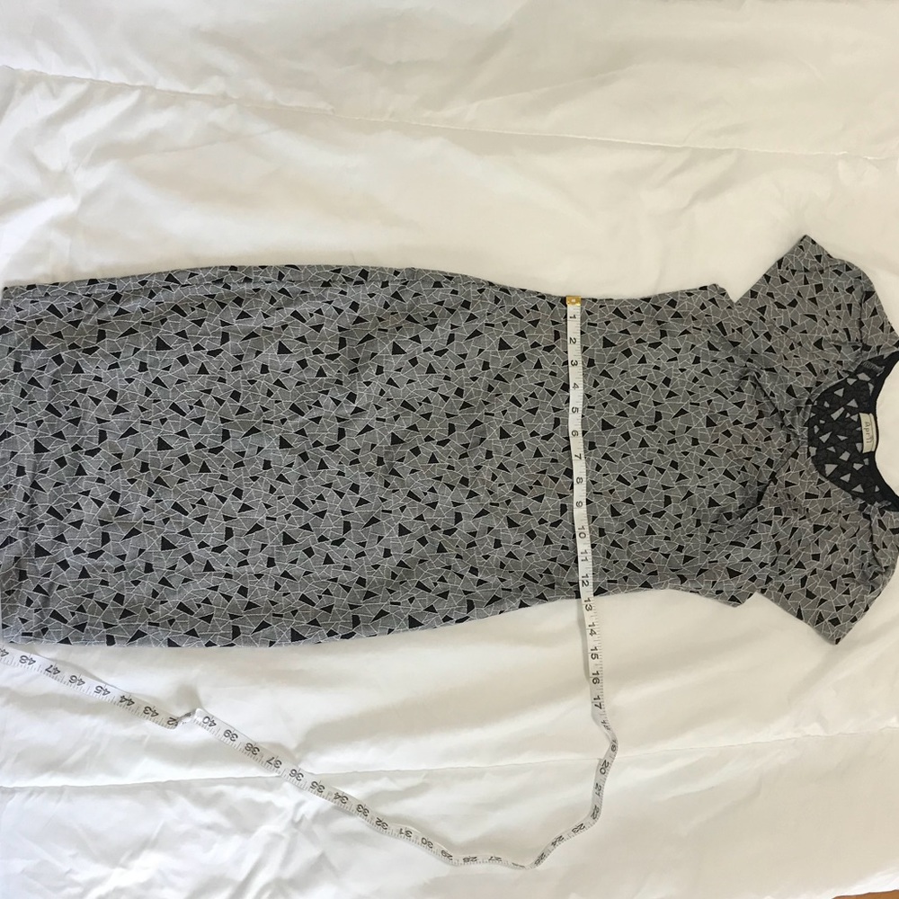 Beautiful bodycon dress size s/m very stretchy - Picture 5 of 6